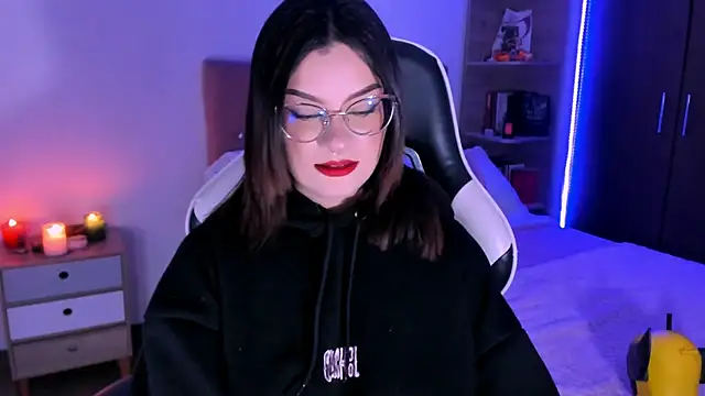 Snapshot of OphelianaRose33 chatting on October 25, 2025, 11:16 pm OphelianaRose33 online show from October 25, 2025, 11:16 pm