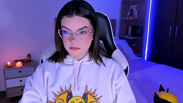 Snapshot of OphelianaRose33 chatting on November 3, 2025, 7:50 pm OphelianaRose33 online show from November 3, 2025, 7:50 pm