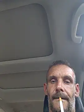 Hungwell1515 online show from October 4, 2025, 5:25 pm