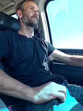 Hungwell1515 online show from March 18, 2026, 4:41 pm