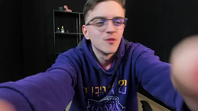 FelixStarkk online show from April 30, 2026, 4:47 pm