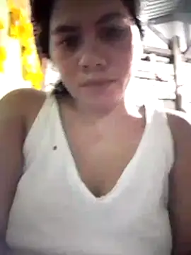 Snapshot of phoenix_1994 chatting on October 10, 2025, 7:04 pm phoenix 1994 online show from October 10, 2025, 7:04 pm