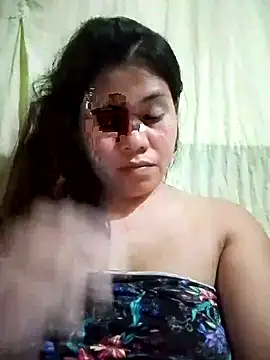 Snapshot of phoenix_1994 chatting on October 11, 2025, 7:09 am phoenix 1994 online show from October 11, 2025, 7:09 am