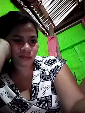 Snapshot of phoenix_1994 chatting on November 15, 2025, 6:50 am phoenix 1994 online show from November 15, 2025, 6:50 am