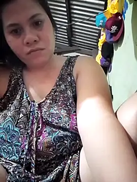 Snapshot of phoenix_1994 chatting on October 24, 2025, 7:57 pm phoenix 1994 online show from October 24, 2025, 7:57 pm