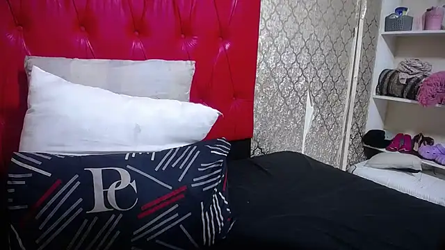 Snapshot of ItsMsBankss02 chatting on November 3, 2025, 12:38 am ItsMsBankss02 online show from November 3, 2025, 12:38 am