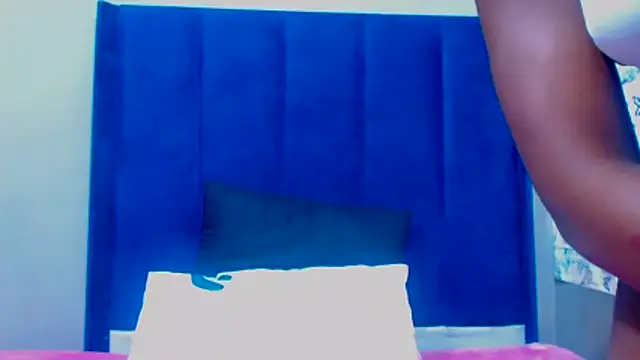 Snapshot of ItsMsBankss02 chatting on November 25, 2025, 8:09 pm ItsMsBankss02 online show from November 25, 2025, 8:09 pm