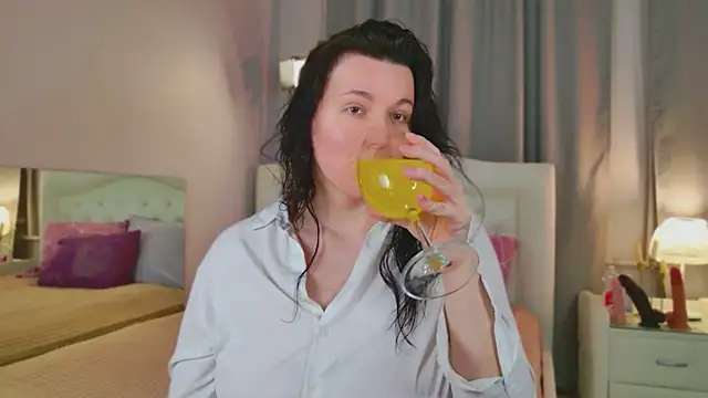 Snapshot of love_me__tonight_ chatting on October 25, 2025, 9:59 pm love me tonight online show from October 25, 2025, 9:59 pm