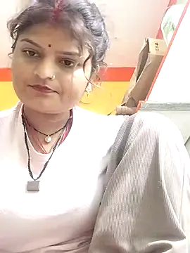 Hot mirchjii online show from November 11, 2025, 4:18 am