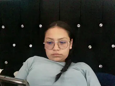 katalina07 1 online show from January 19, 2026, 1:04 pm