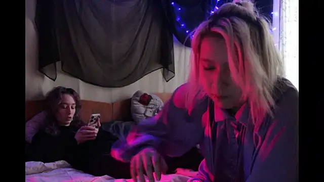 Snapshot of Avny_Loki chatting on October 5, 2025, 11:45 am Avny Loki online show from October 5, 2025, 11:45 am