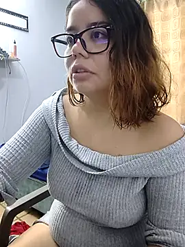 Snapshot of saenz_eymi chatting on June 14, 2026, 6:20 pm saenz eymi online show from June 14, 2026, 6:20 pm