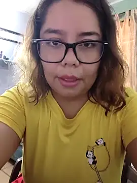 Snapshot of saenz_eymi chatting on June 10, 2026, 5:03 pm saenz eymi online show from June 10, 2026, 5:03 pm