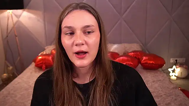 Snapshot of DiamondGoldie chatting on February 21, 2026, 8:11 pm DiamondGoldie online show from February 21, 2026, 8:11 pm