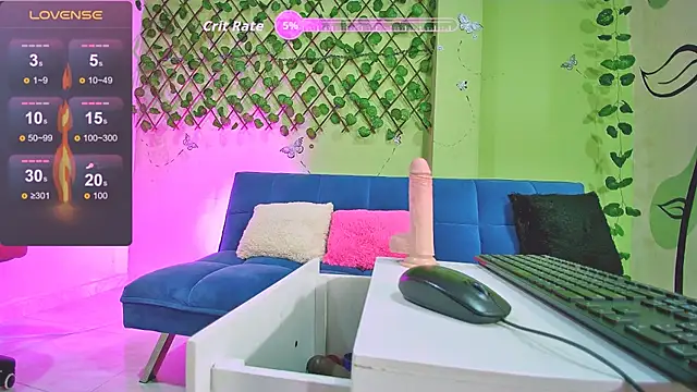 Snapshot of Karen_Ariass chatting on November 6, 2025, 2:21 pm Karen Ariass online show from November 6, 2025, 2:21 pm