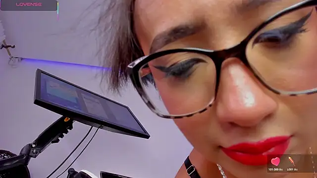 eva rain  online show from February 26, 2026, 8:09 pm