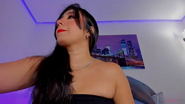 Snapshot of eva_rain_ chatting on October 31, 2025, 10:05 pm eva rain online show from October 31, 2025, 10:05 pm