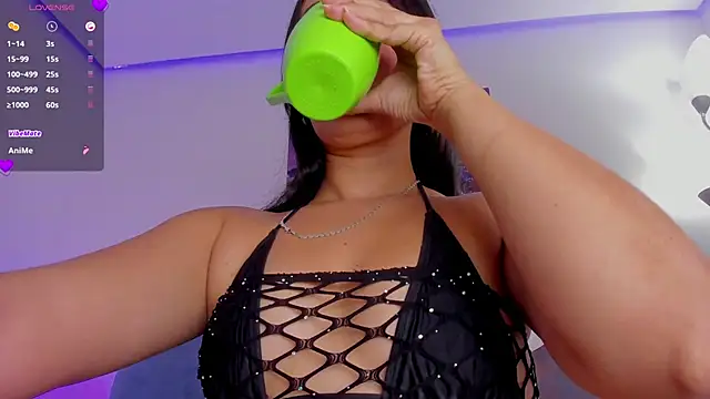 Snapshot of eva_rain_ chatting on October 27, 2025, 5:19 am eva rain online show from October 27, 2025, 5:19 am