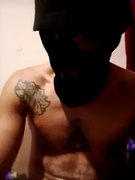 Golonzo1996 online show from November 25, 2025, 1:39 am