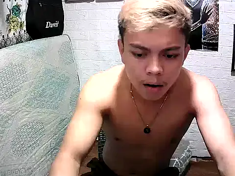 Snapshot of Pinoy_slutcummer69 chatting on November 20, 2025, 8:59 am Pinoy slutcummer69 online show from November 20, 2025, 8:59 am