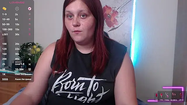Snapshot of Alisawoods_ chatting on July 13, 2026, 12:04 pm Alisawoods online show from July 13, 2026, 12:04 pm
