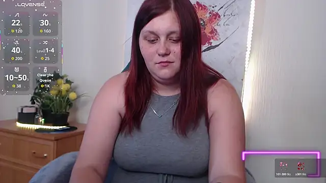 Snapshot of Alisawoods_ chatting on June 24, 2026, 12:26 pm Alisawoods online show from June 24, 2026, 12:26 pm