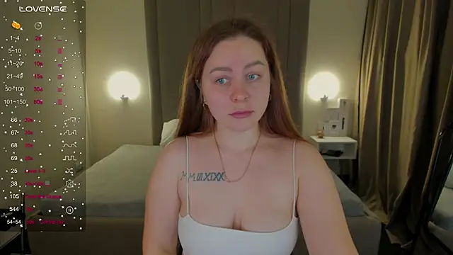 Snapshot of MikaBloom chatting on January 8, 2026, 1:44 am MikaBloom online show from January 8, 2026, 1:44 am