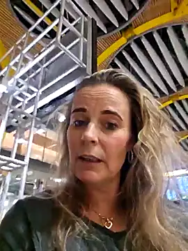 Mrs-Aurora online show from March 29, 2026, 9:38 pm