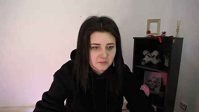 Snapshot of Katrin_kiss_ chatting on February 1, 2026, 12:36 pm Katrin kiss online show from February 1, 2026, 12:36 pm