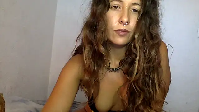 Snapshot of Griegadelfuego chatting on October 3, 2025, 9:16 pm Griegadelfuego online show from October 3, 2025, 9:16 pm