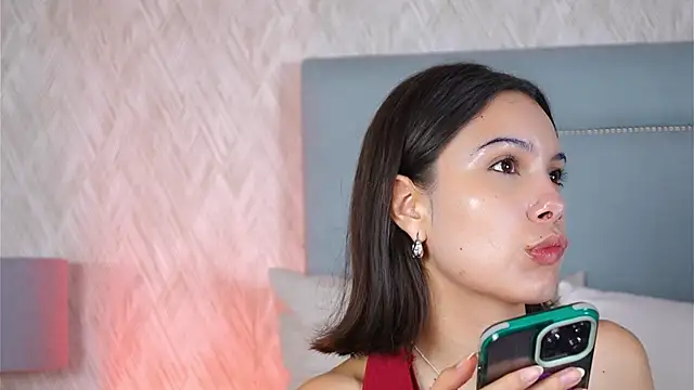 Snapshot of Sofy_Bradd chatting on September 18, 2025, 10:07 am Sofy Bradd online show from September 18, 2025, 10:07 am