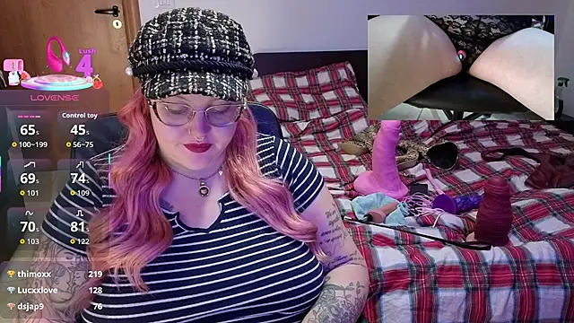 AlyssaWonderland online show from December 13, 2025, 8:04 pm