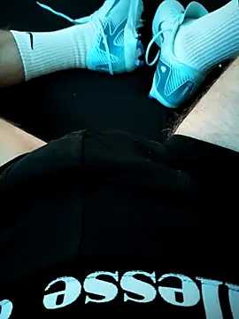  -neo-  online show from September 14, 2025, 9:04 pm