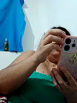 yaneth  online show from November 15, 2025, 10:41 am