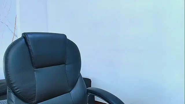 Snapshot of Karla_hilton1 chatting on November 30, 2025, 1:34 pm Karla hilton1 online show from November 30, 2025, 1:34 pm