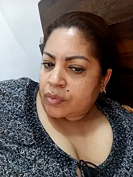 Snapshot of Karla_hilton1 chatting on September 30, 2025, 11:44 pm Karla hilton1 online show from September 30, 2025, 11:44 pm