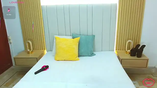 WildScarlet online show from November 22, 2025, 12:48 pm