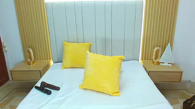 Snapshot of WildScarlet chatting on December 14, 2025, 12:22 pm WildScarlet online show from December 14, 2025, 12:22 pm