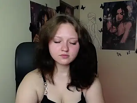 Snapshot of LadyAlice_ chatting on July 2, 2026, 6:19 am LadyAlice online show from July 2, 2026, 6:19 am