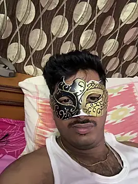 VVcouple online show from September 30, 2025, 10:05 pm