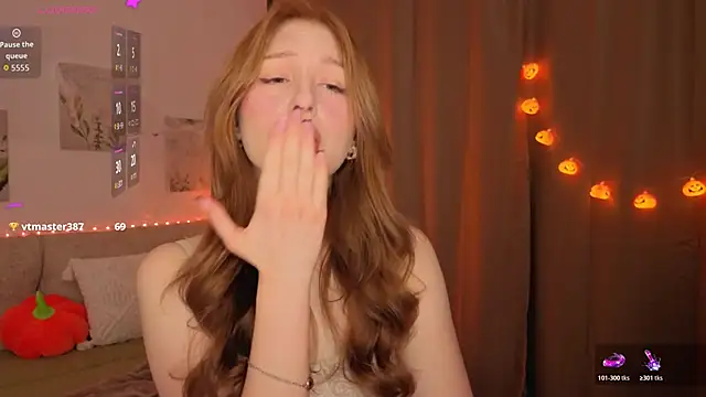 Betty Twinkle online show from October 25, 2025, 10:21 pm