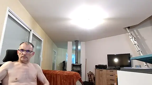 Yanncito1970 online show from March 10, 2026, 6:28 am