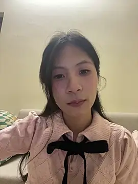 Snapshot of Lil-Gi chatting on September 17, 2025, 3:36 pm Lil-Gi online show from September 17, 2025, 3:36 pm