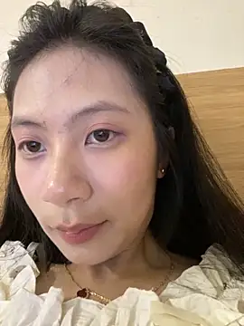 Snapshot of Lil-Gi chatting on September 9, 2025, 4:16 pm Lil-Gi online show from September 9, 2025, 4:16 pm