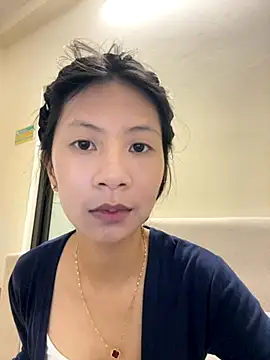 Snapshot of Lil-Gi chatting on October 1, 2025, 2:32 pm Lil-Gi online show from October 1, 2025, 2:32 pm