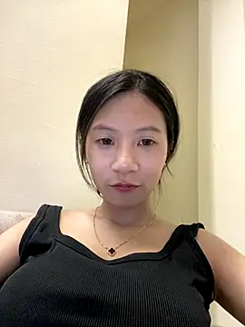 Snapshot of Lil-Gi chatting on September 10, 2025, 3:44 pm Lil-Gi online show from September 10, 2025, 3:44 pm