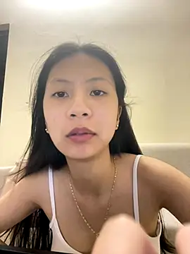 Snapshot of Lil-Gi chatting on October 21, 2025, 3:44 pm Lil-Gi online show from October 21, 2025, 3:44 pm