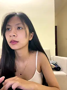 Snapshot of Lil-Gi chatting on October 28, 2025, 3:22 pm Lil-Gi online show from October 28, 2025, 3:22 pm