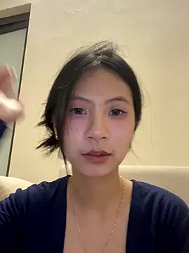 Snapshot of Lil-Gi chatting on September 16, 2025, 3:02 pm Lil-Gi online show from September 16, 2025, 3:02 pm