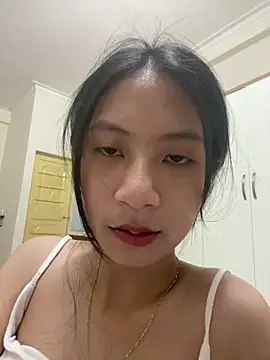 Snapshot of Lil-Gi chatting on September 11, 2025, 3:34 pm Lil-Gi online show from September 11, 2025, 3:34 pm